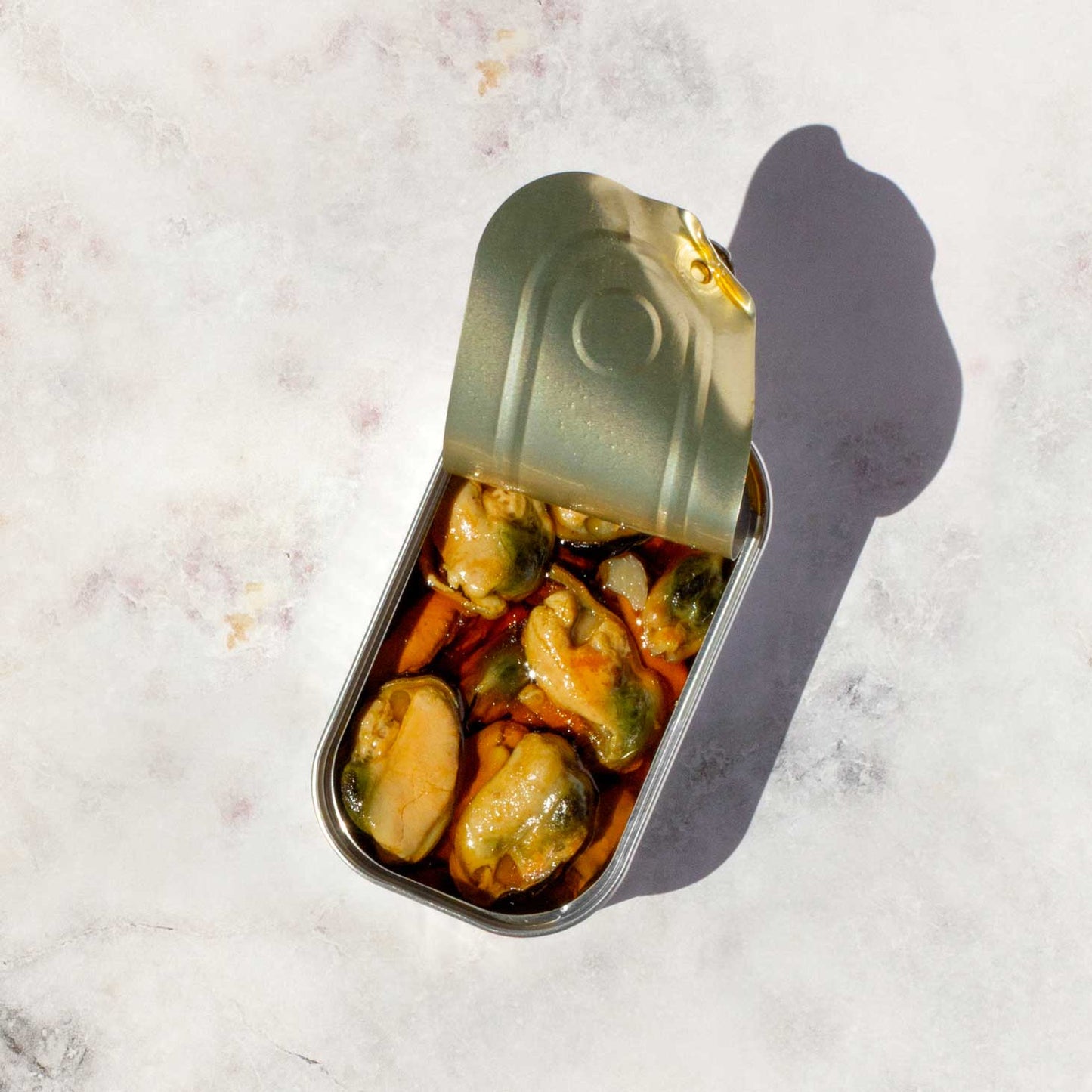MUSSELS IN SPICY GARLIC SAUCE