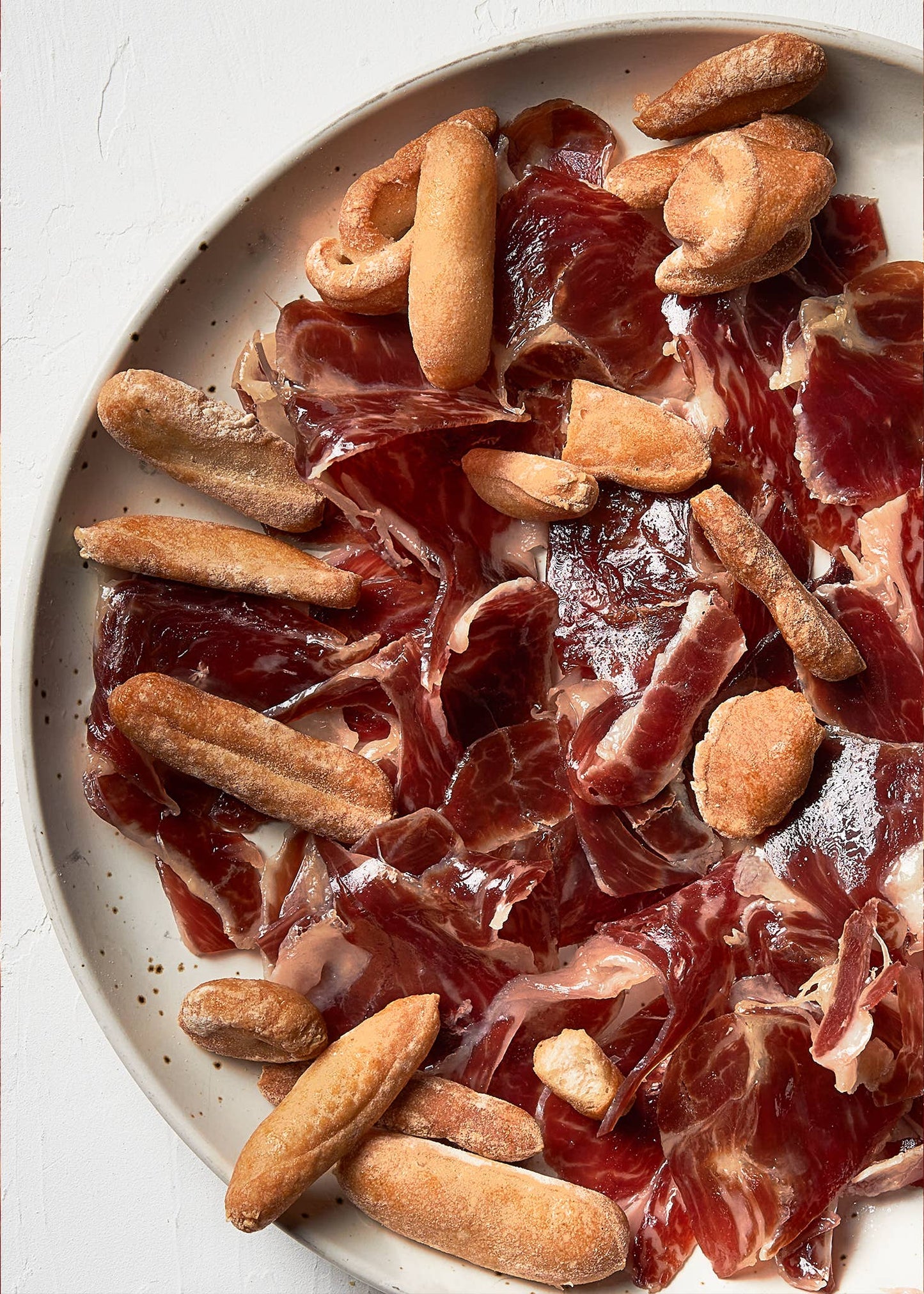 Sliced Ibérico Shoulder Ham