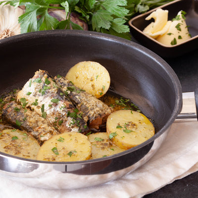 Sardines with butter and parsley garlic sauce